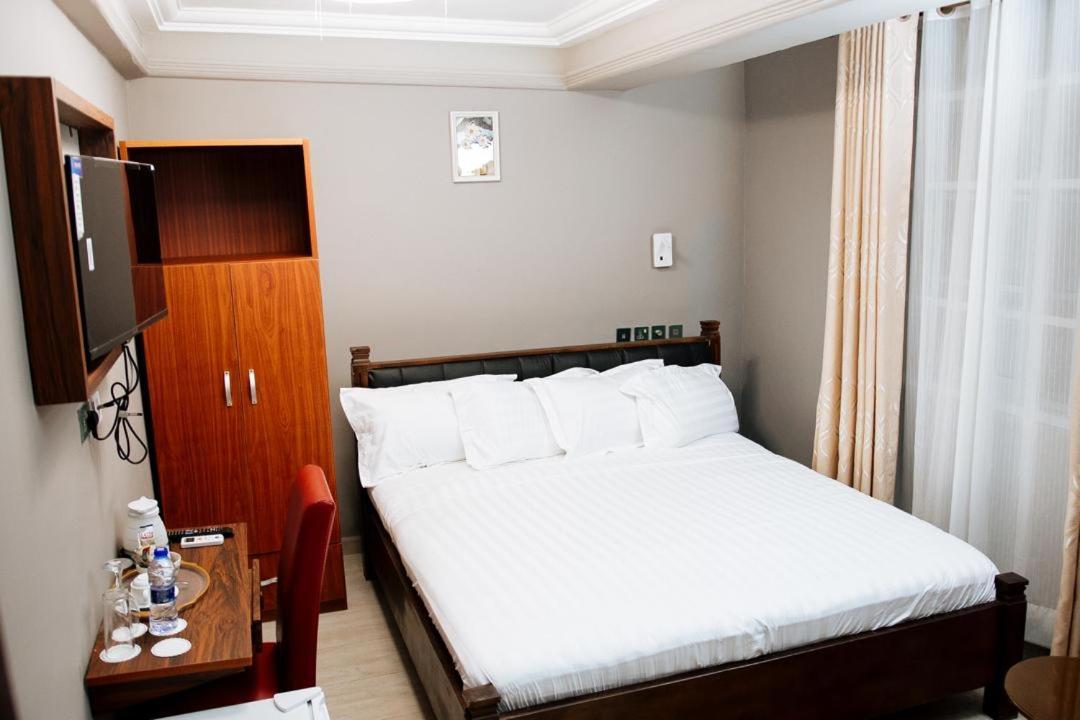 Ocean6 Hotel Kokrobite Eksteriør billede