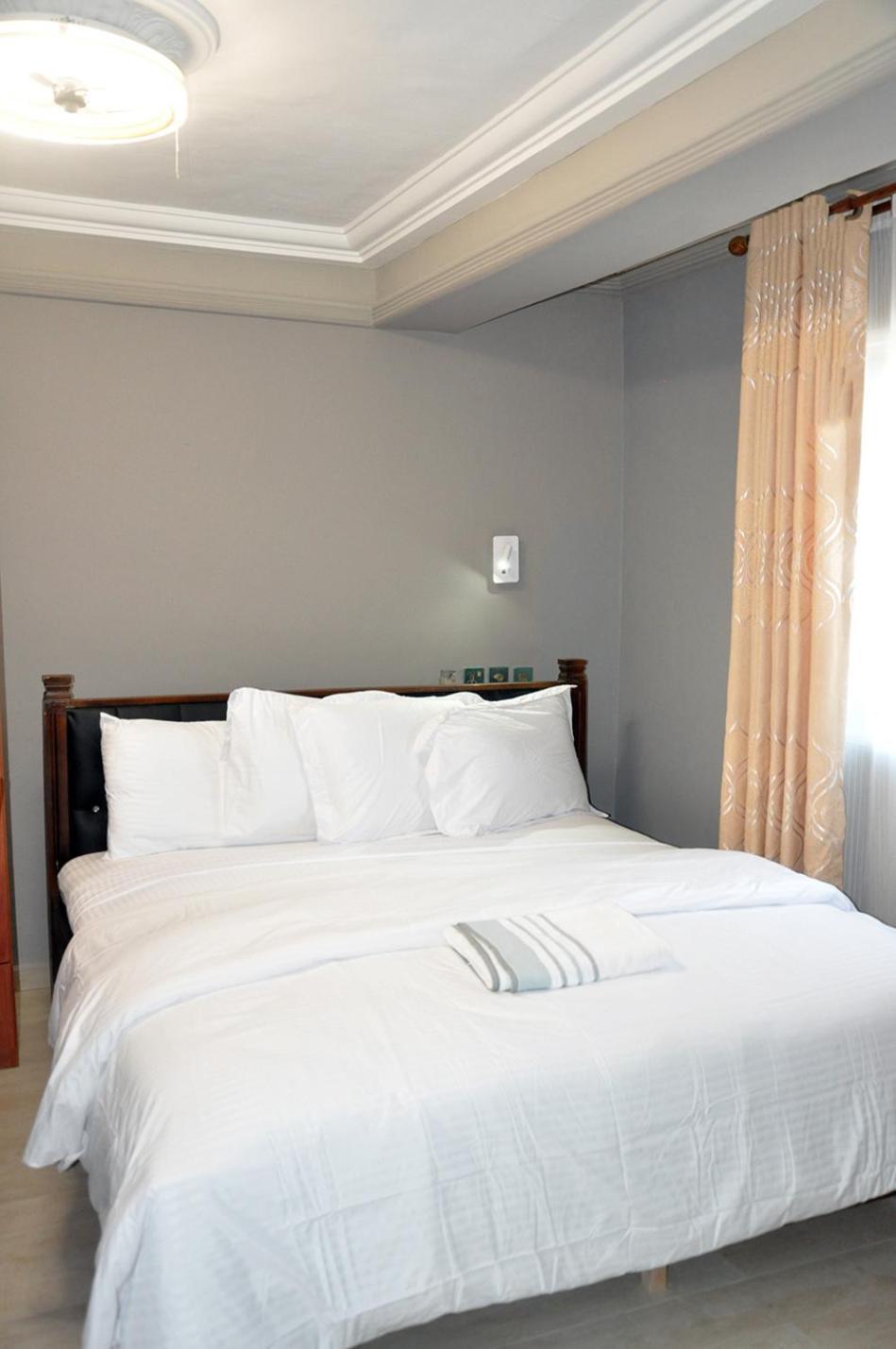 Ocean6 Hotel Kokrobite Eksteriør billede